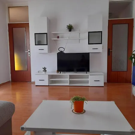 Apartment Apartman *